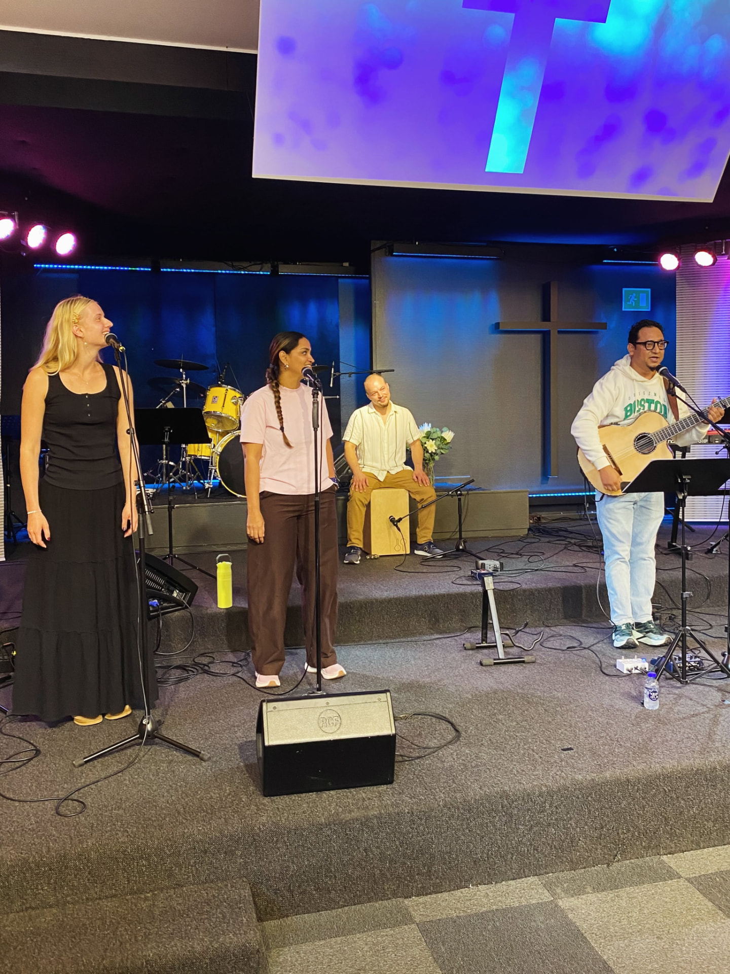International Service with worship at Bykirken