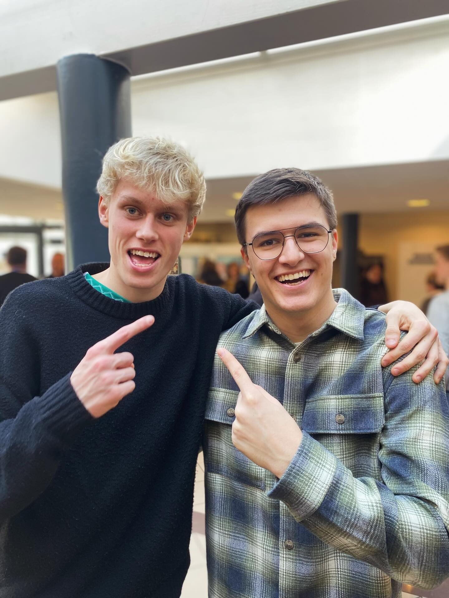 Two young people together at Bykirken