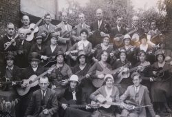 Strengekoret i 1930'erne.
Billedet er taget i baghaven ved Staldgårdsgade 27.